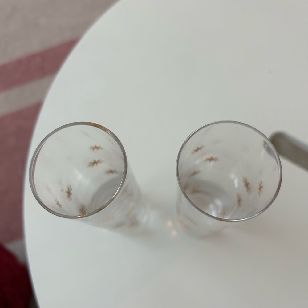 Glasses - Picture 2 of 3